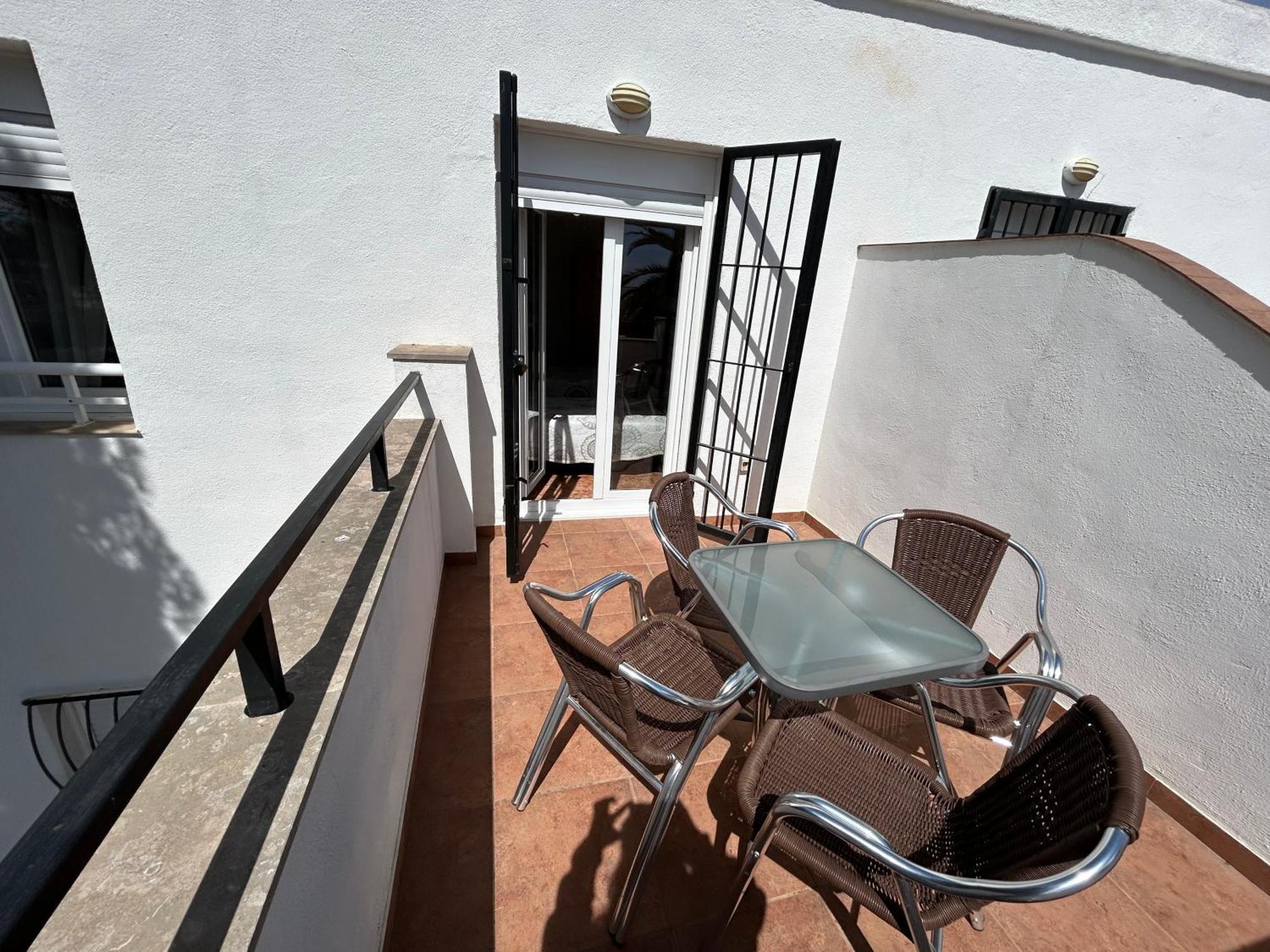 Apartamentos Playa D Y G Sant Carles De La Rapita Exterior photo